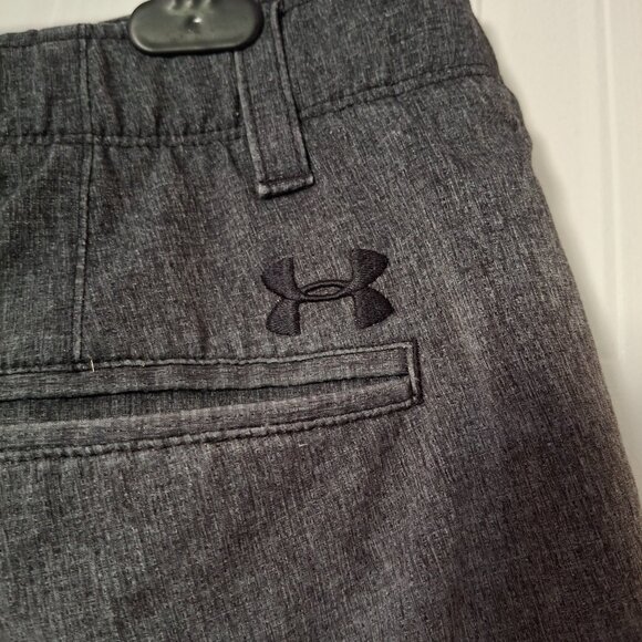 Under Armour Golf Shorts - Picture 4 of 6